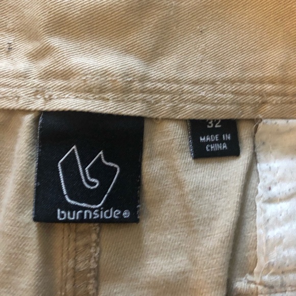 Mens 32 Tan Burnside cargo shorts - Picture 3 of 3